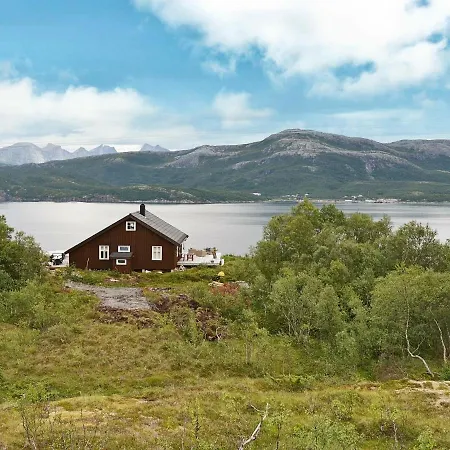 Three-bedroom Holiday In Sandhornoy * Nygårdsjøen